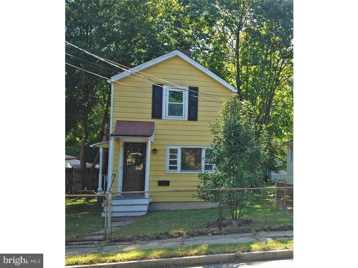 209 Rogers Ave, Hightstown, NJ 08520 - photo 1