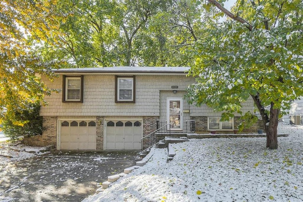 10301 W 73rd St, Shawnee, KS 66203 - photo 1