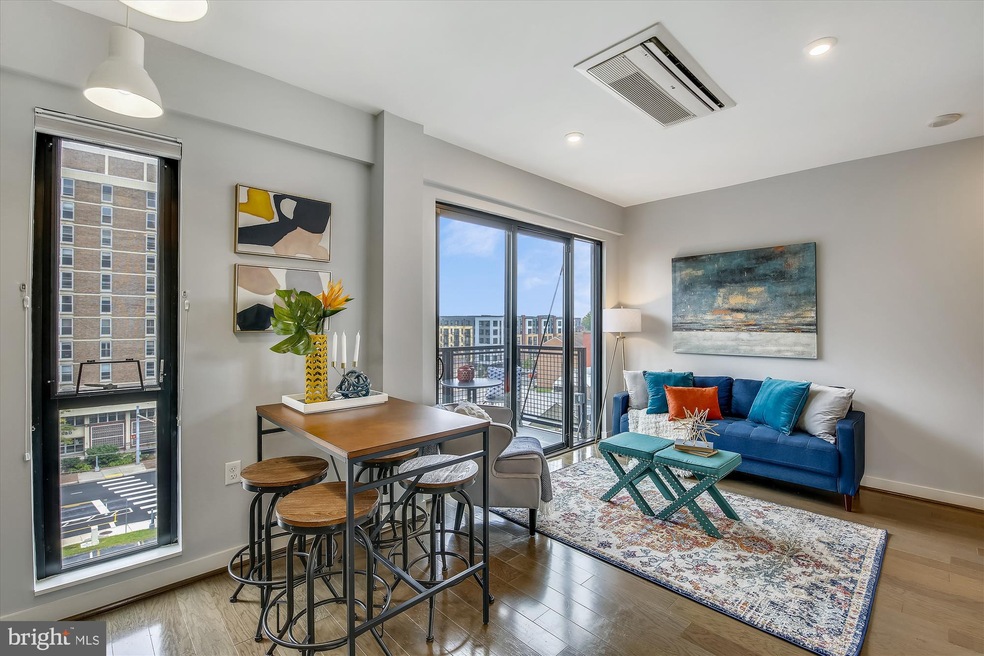 Octave 1320 unit 503, Silver Spring, MD 20910 - photo 1