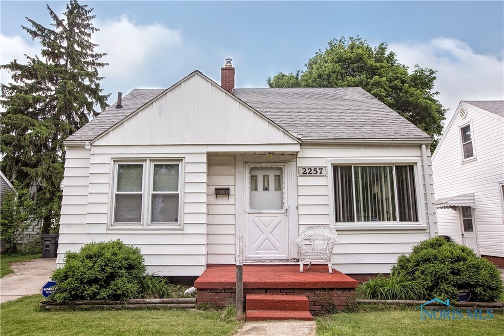 2257 108th St, Toledo, OH 43611 - photo 1