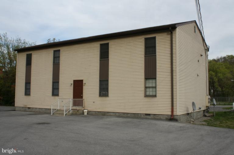 222 N Washington St unit 5, Berkeley Springs, WV 25411 - photo 1