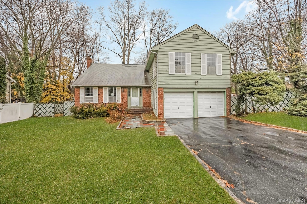 21 Hitching Post Ln, Glen Cove, NY 11542 - photo 1