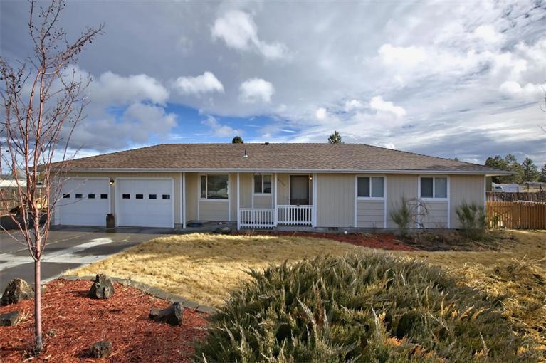 61582 Camelot Place, Bend, OR 97702 - photo 1