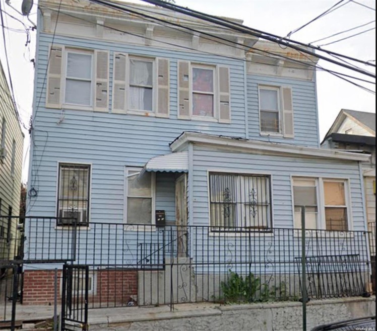 Sold $899,000 • Co-Listing Agent