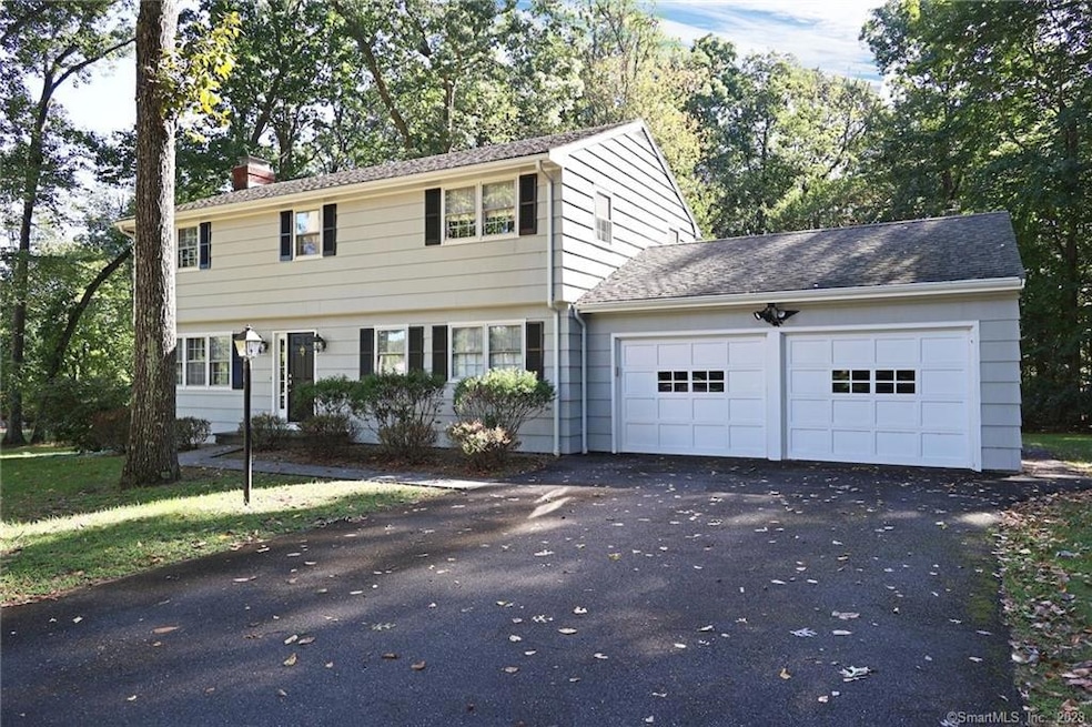 51 Cardinal Cir, Trumbull, CT 06611 - photo 1