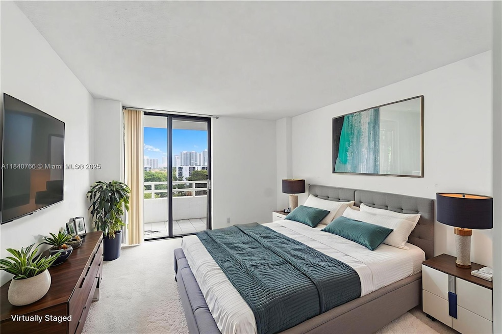 Delvista Towers Condominium unit 819, Miami, FL 33180 - photo 1