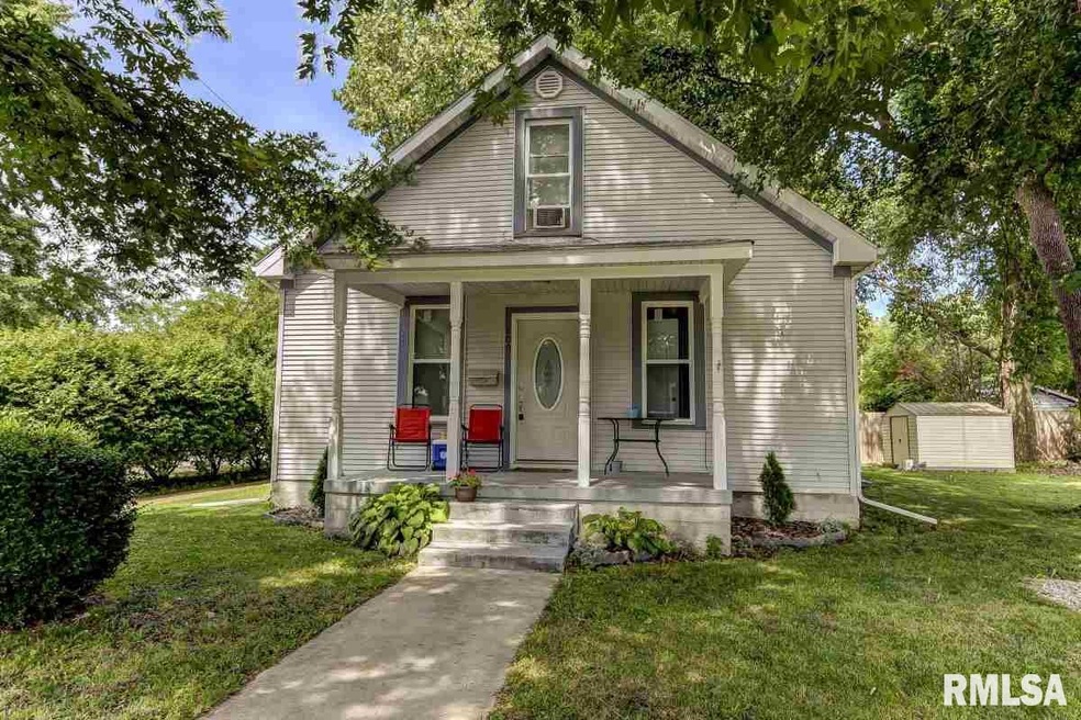 600 Omaha Ave, Lincoln, IL 62656 - photo 1