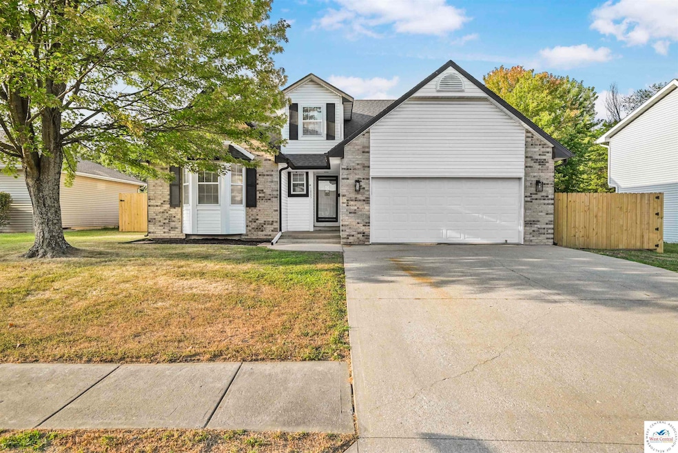 1805 Deer Run Ave, Clinton, MO 64735 - photo 1