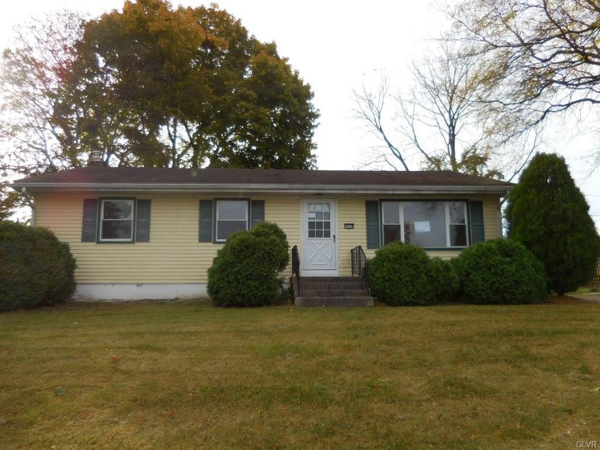 4858 Pine Grove Cir, Allentown, PA 18106 - photo 1