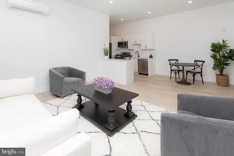 1709 Fleet St unit 104, Baltimore, MD 21231 - photo 1