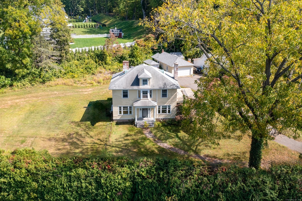 Pending $399,900 • Co-Listing Agent