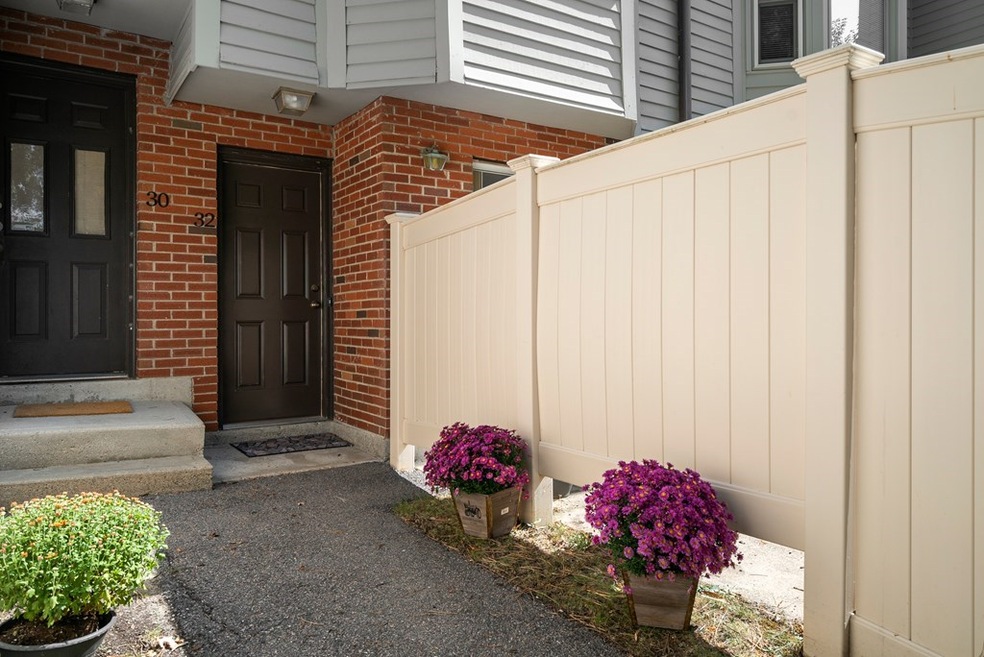 32 Regent Cir, Brookline, MA 02445 - photo 1