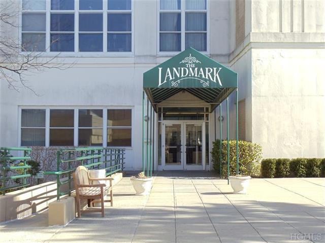The Landmark unit 118, Port Chester, NY 10573 - photo 1