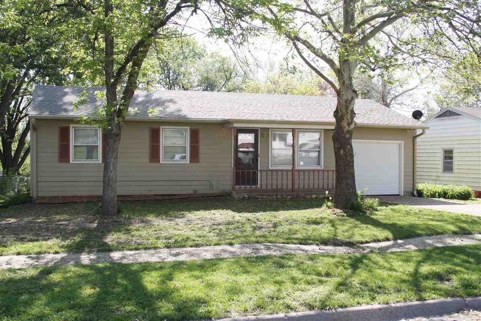 4038 SE Mercier St, Topeka, KS 66609 - photo 1