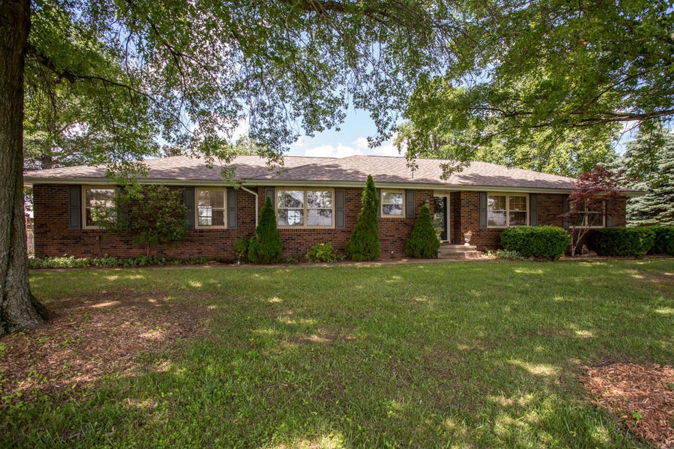 1103 N 40th St, Nixa, MO 65714 - photo 1