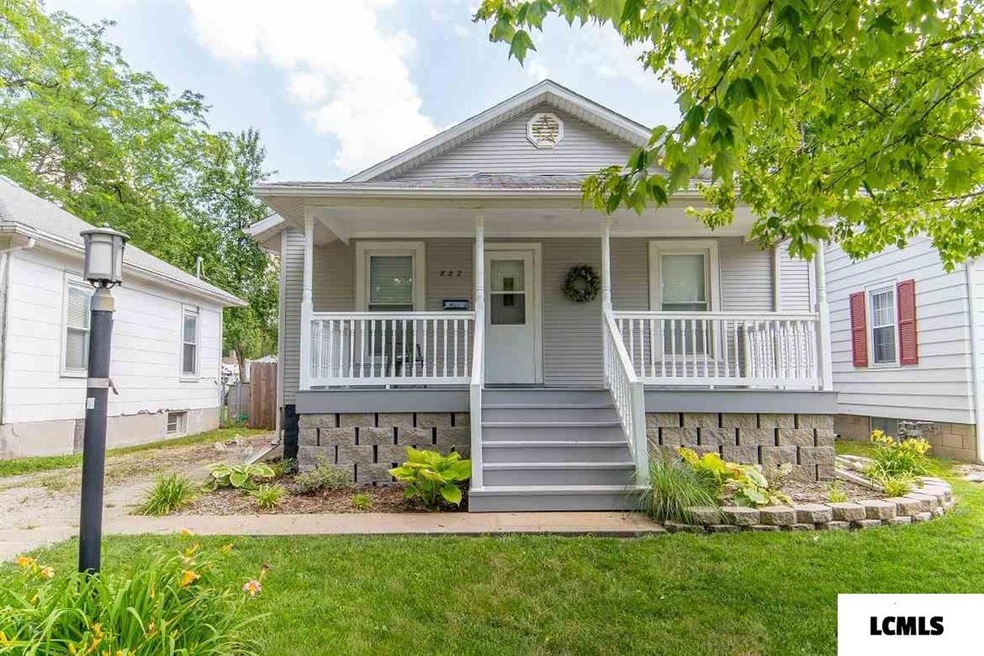822 N Mclean St, Lincoln, IL 62656 - photo 1