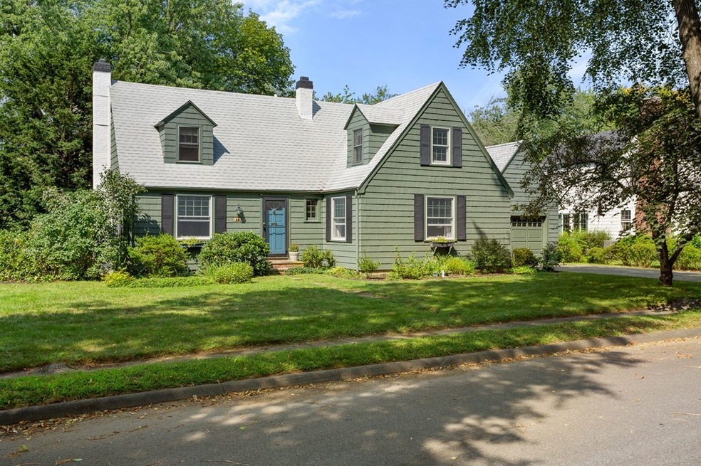 14 Rainbow Rd, Marblehead, MA 01945 - photo 1