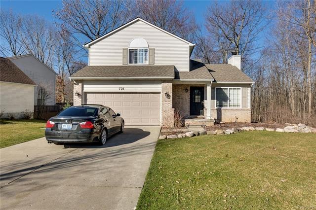 728 Bay Crossing Dr, Waterford, MI 48327 - photo 1