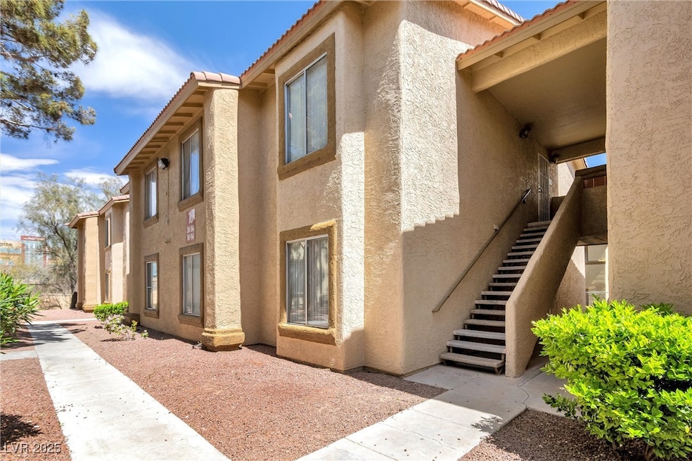 7300 Pirates Cove Rd unit 1062, Las Vegas, NV 89145 - photo 1