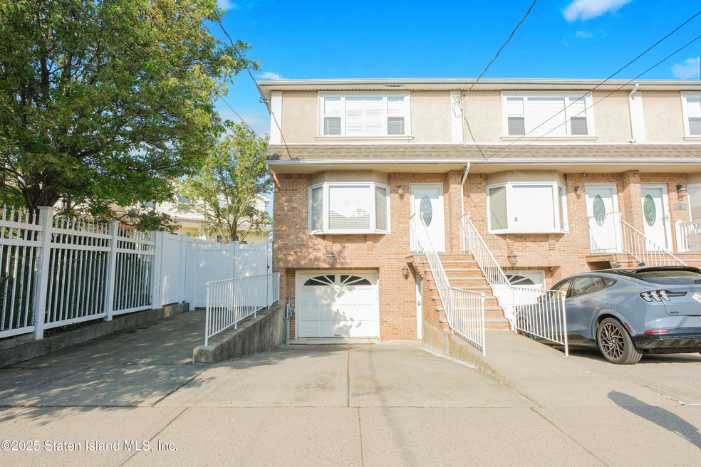 49 Endview St, Staten Island, NY 10312 - photo 1