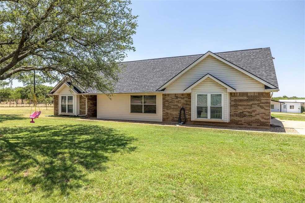 151 County Road 3699, Springtown, TX 76082 - photo 1