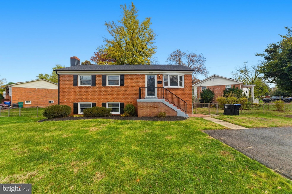 Under Contract $475,000 • Co-Listing Agent