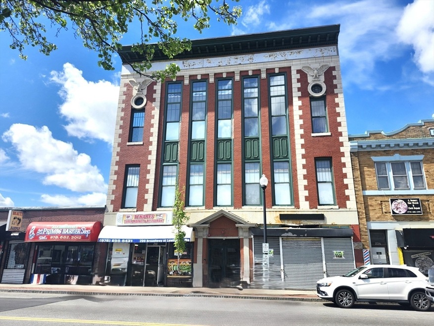 202 Broadway unit 2-1, Lawrence, MA 01840 - photo 1