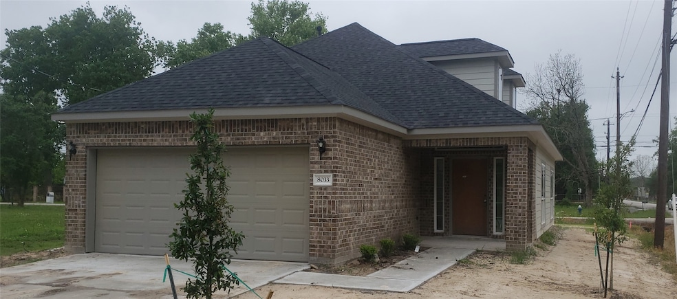 8033 Dyer St, Houston, TX 77088 - photo 1