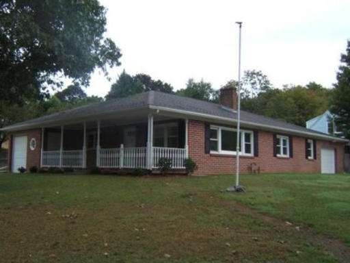 2572 Providence Rd, Northbridge, MA 01534 - photo 1