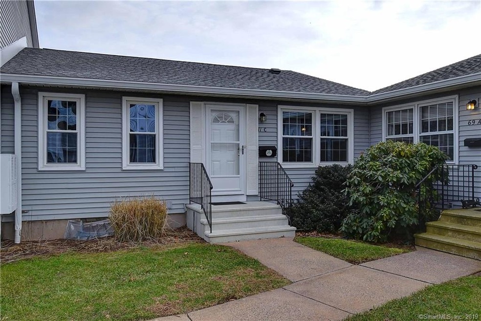 Ranch style condo with only one common side - almo