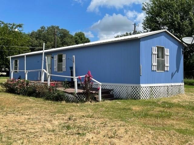 4608 Fairview Dr, Granbury, TX 76049 - photo 1