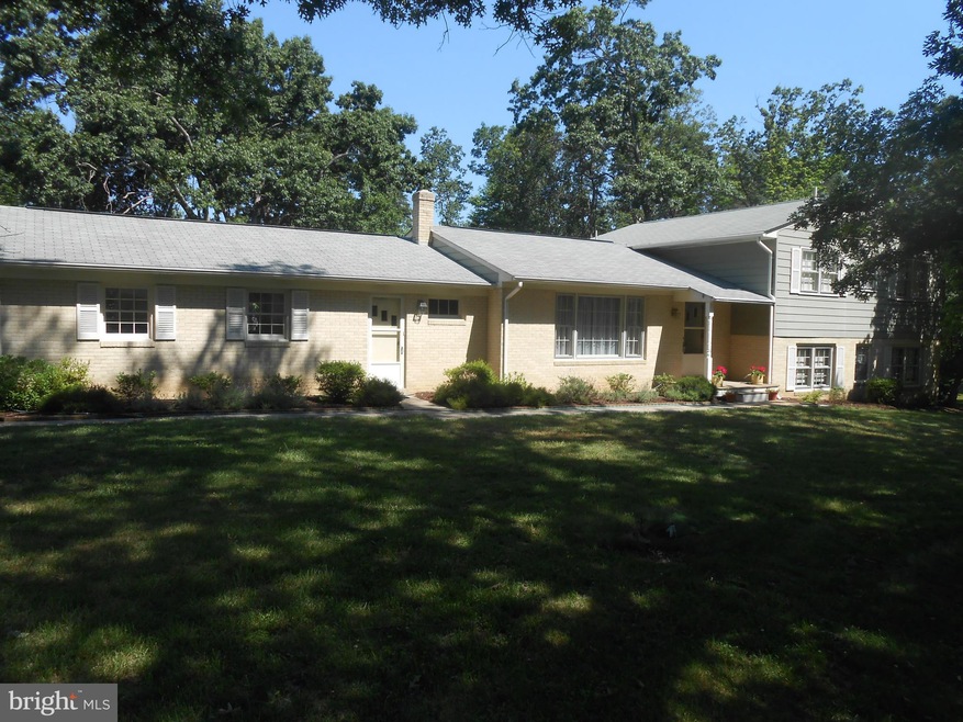 22929 Chestnut Rd, Lexington Park, MD 20653 - photo 1