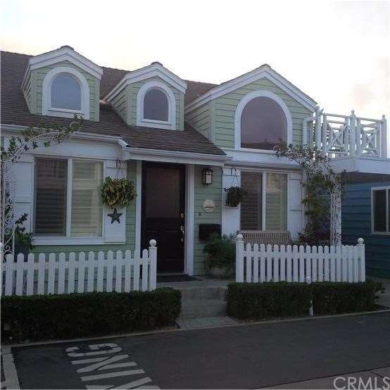Charming Cottage by the Beach