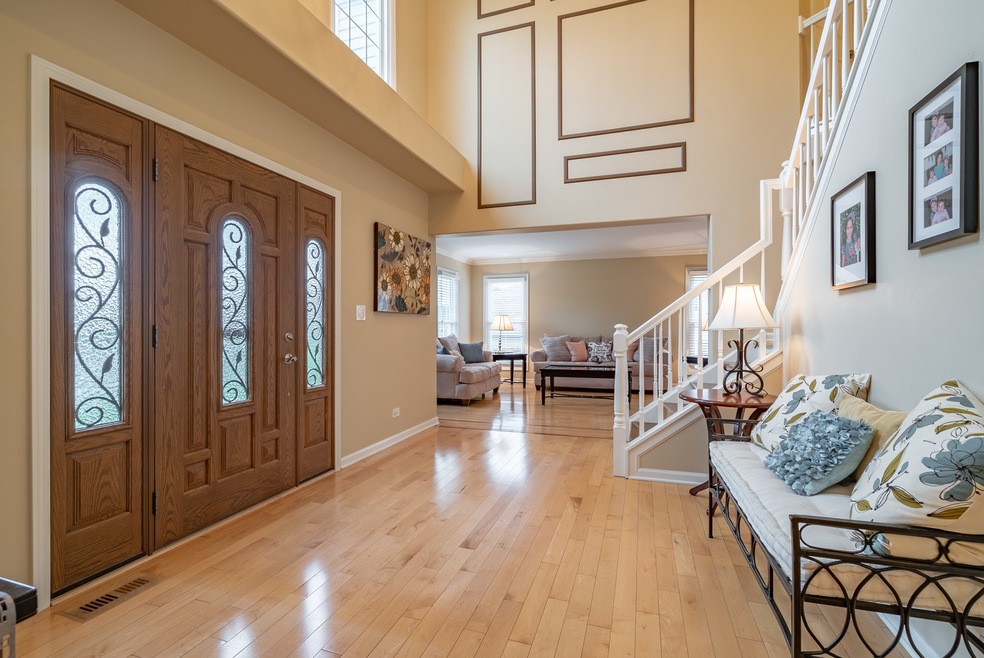 410 Fieldcrest Dr unit 1A, Algonquin, IL 60102 - photo 1