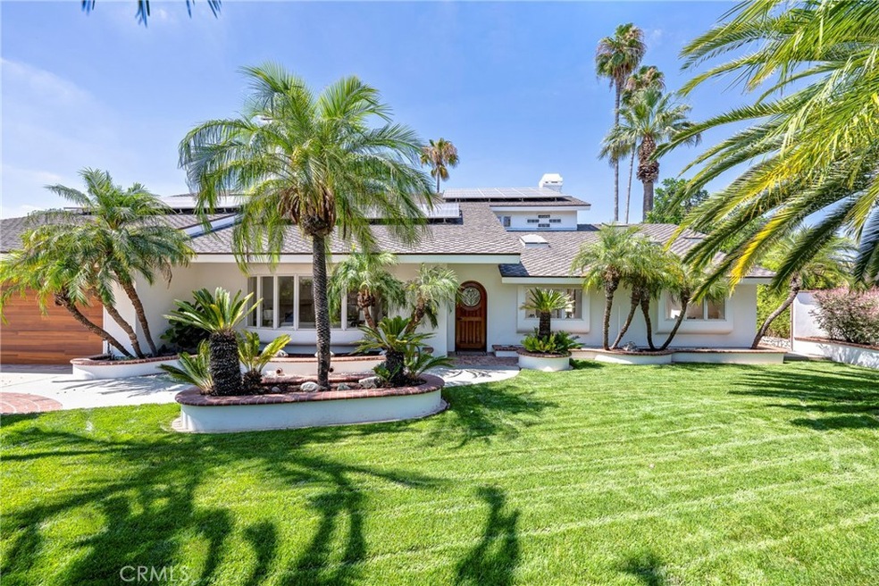 Sold $1,955,000 • Co-Listing Agent