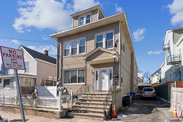 394 E 27th St Unit 396