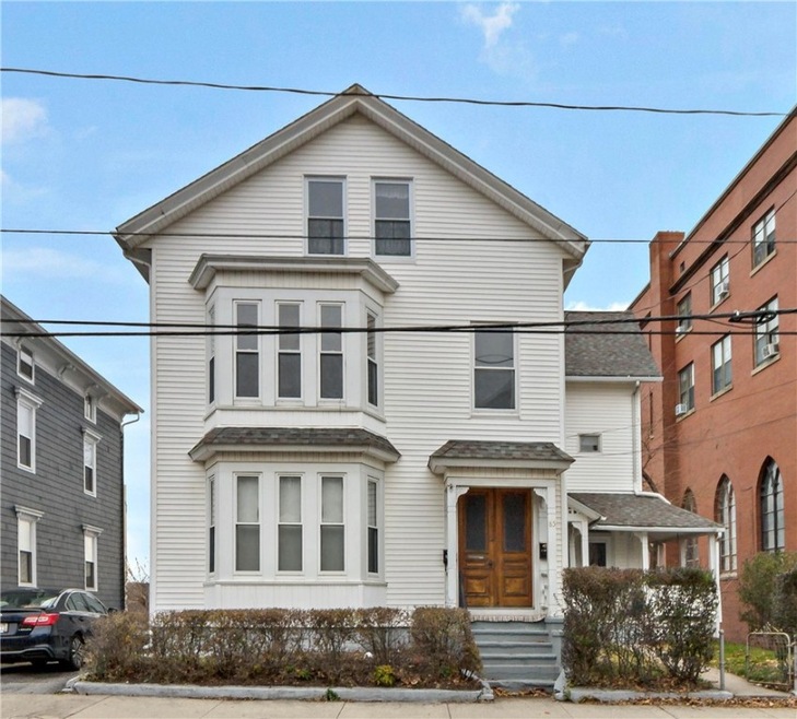 85 Park Ave, Woonsocket, RI 02895 - photo 1