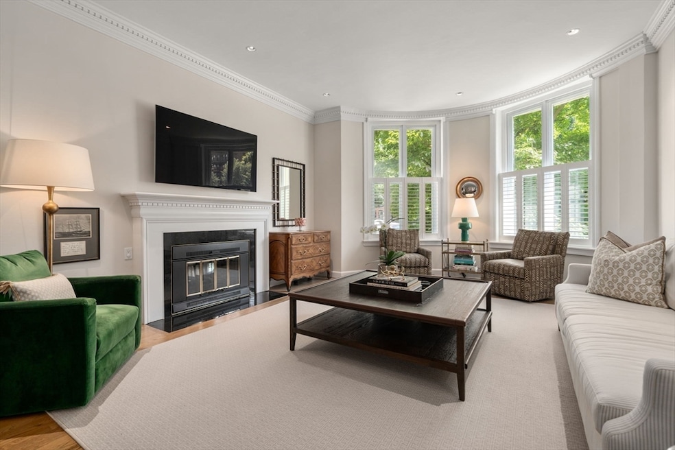 Pending $2,150,000 • Co-Listing Agent