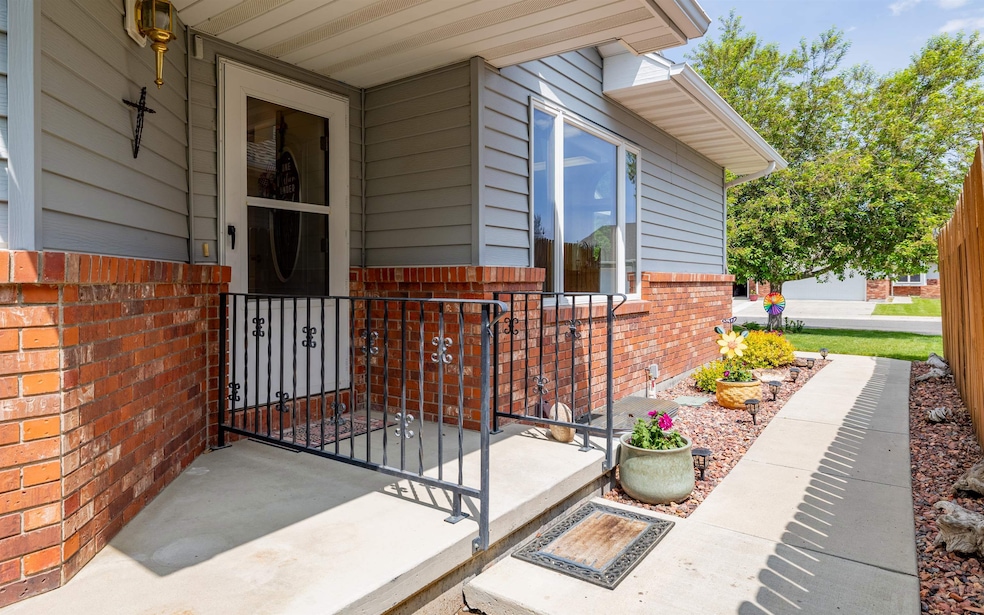 Under Contract $399,000