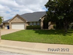 210 Texas St, Copperas Cove, TX 76522 - photo 1