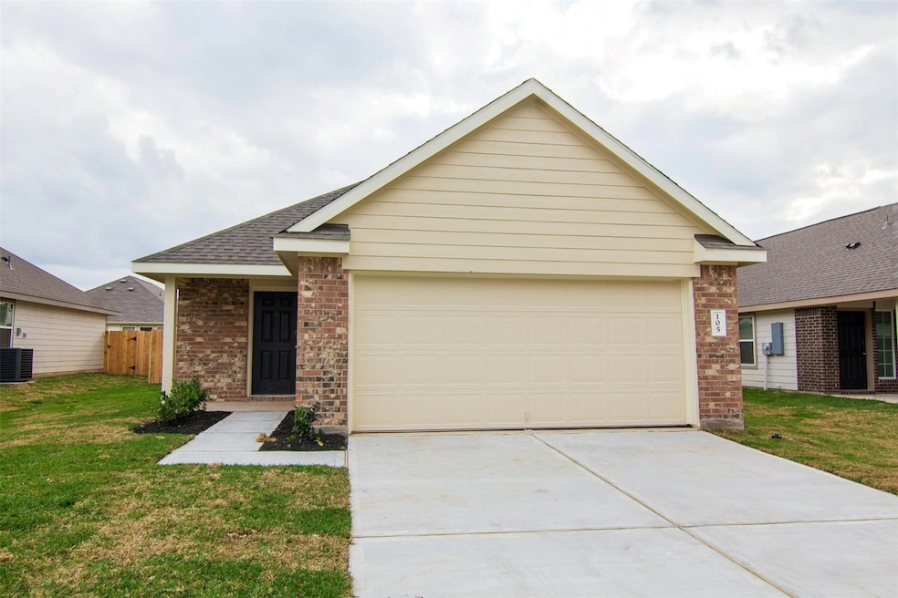 105 Blue Crane St, Huntsville, TX 77320 - photo 1