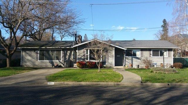 504 NW Berry Ln, Grants Pass, OR 97526 - photo 1