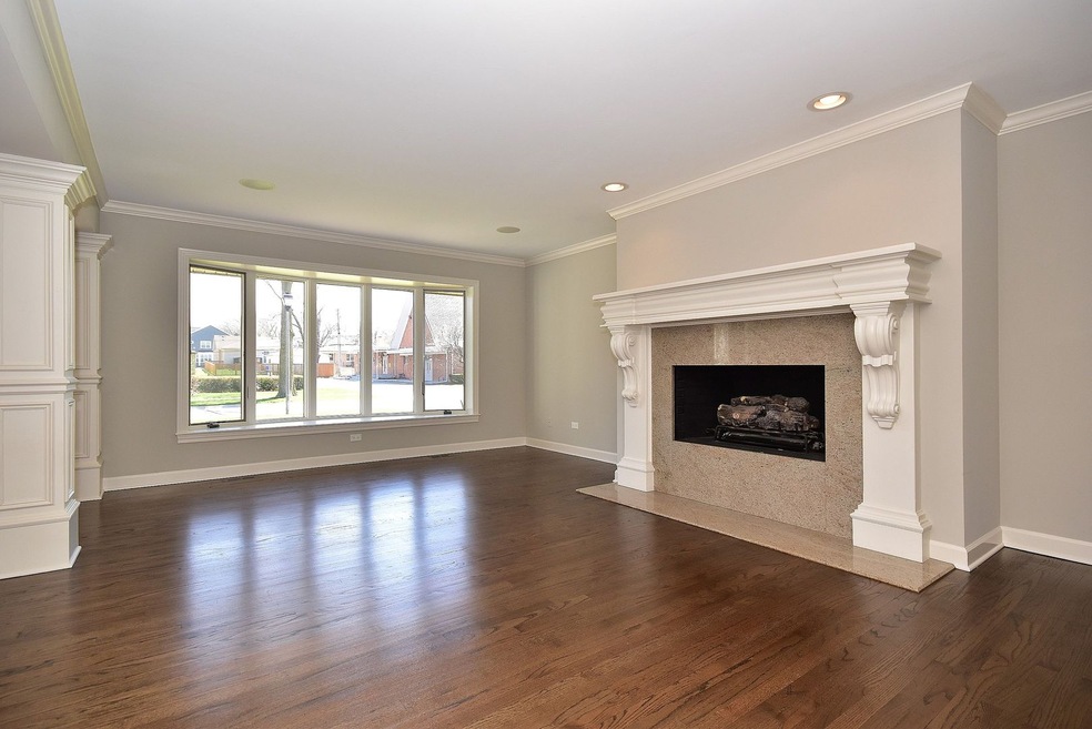 896 S Kent Ave, Elmhurst, IL 60126 - photo 1