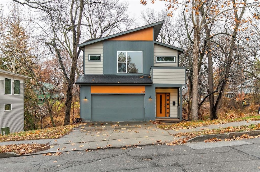 1601 32nd St, Des Moines, IA 50311 - photo 1