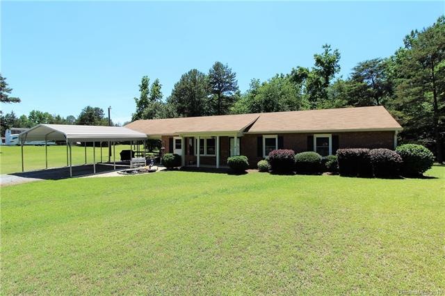 1875 Davis Cir unit 11, Clover, SC 29710 - photo 1