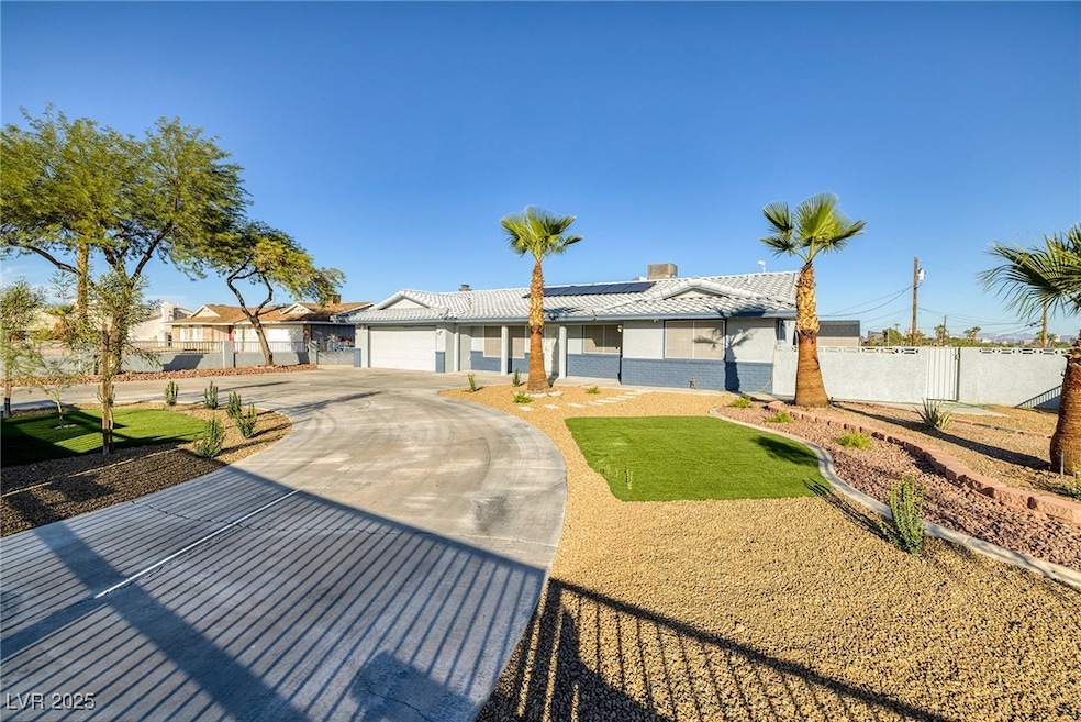 3188 Redwood St, Las Vegas, NV 89146 - photo 1