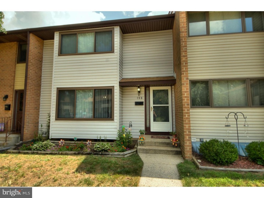 198 Canterbury Ct, East Windsor, NJ 08520 - photo 1