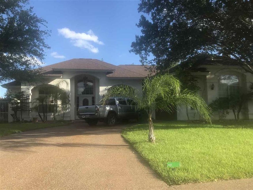 209 Oriole Ln, Laredo, TX 78045 - photo 1