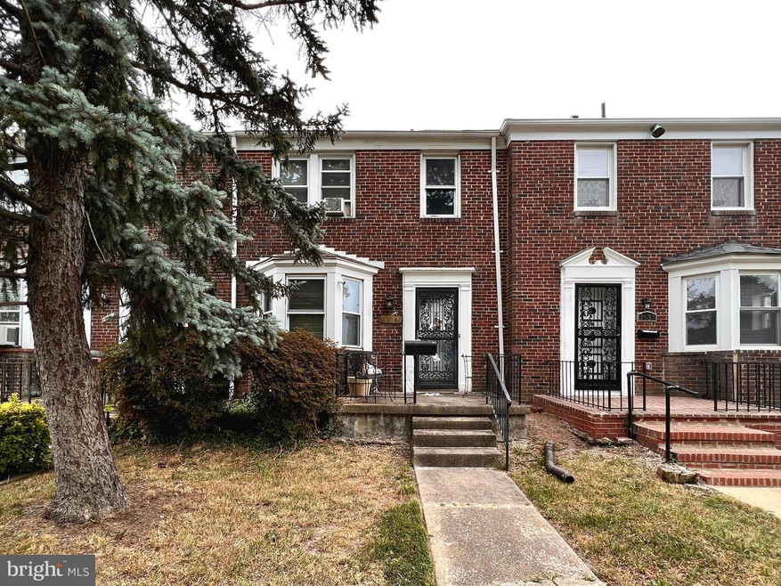 1639 Kingsway Rd, Baltimore, MD 21218 - photo 1