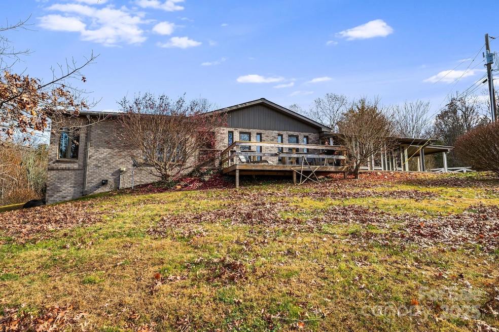 197 Roland Hill Rd, Burnsville, NC 28714 - photo 1